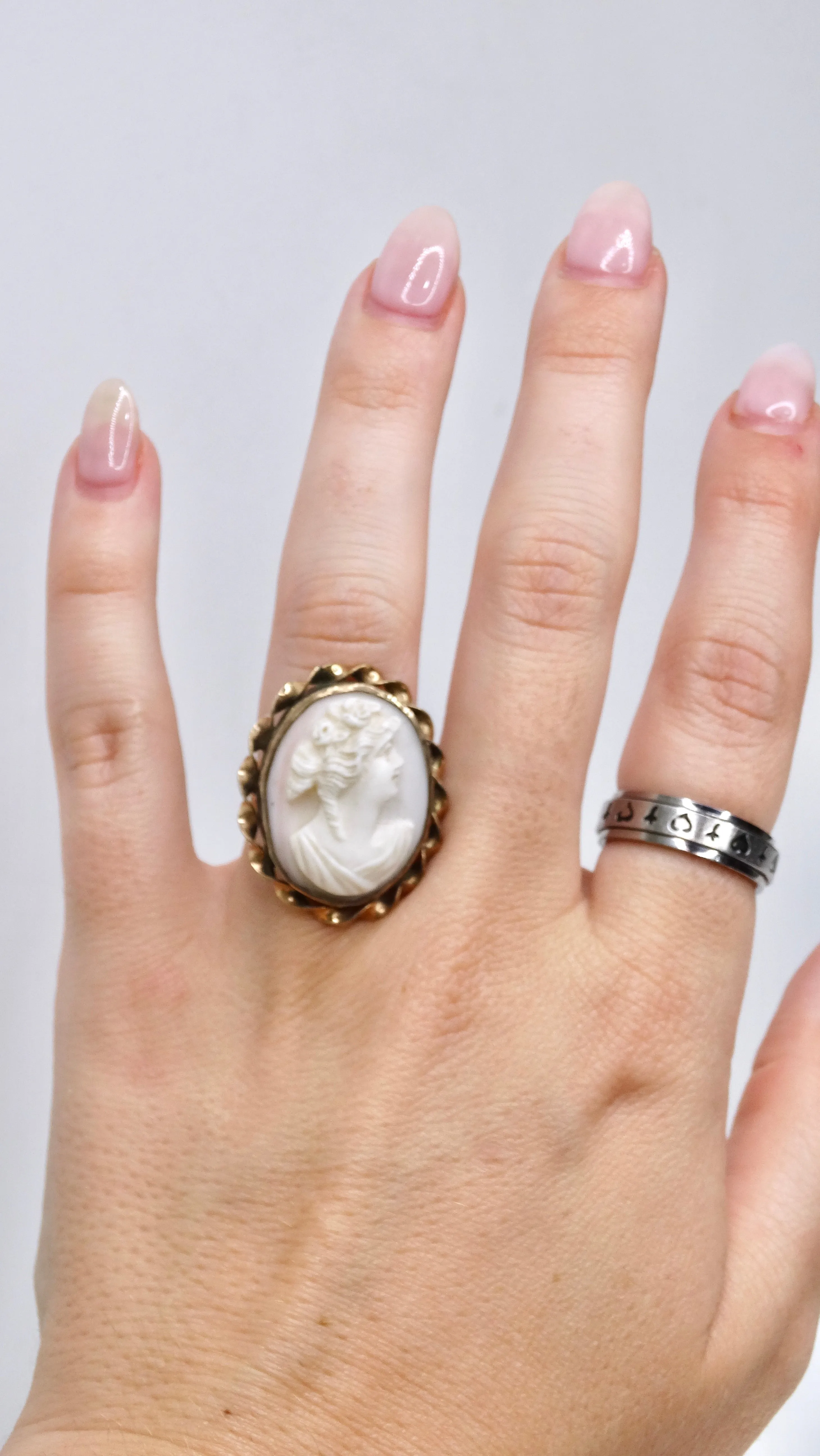 14k Gold 1950's Vintage Cameo Ring