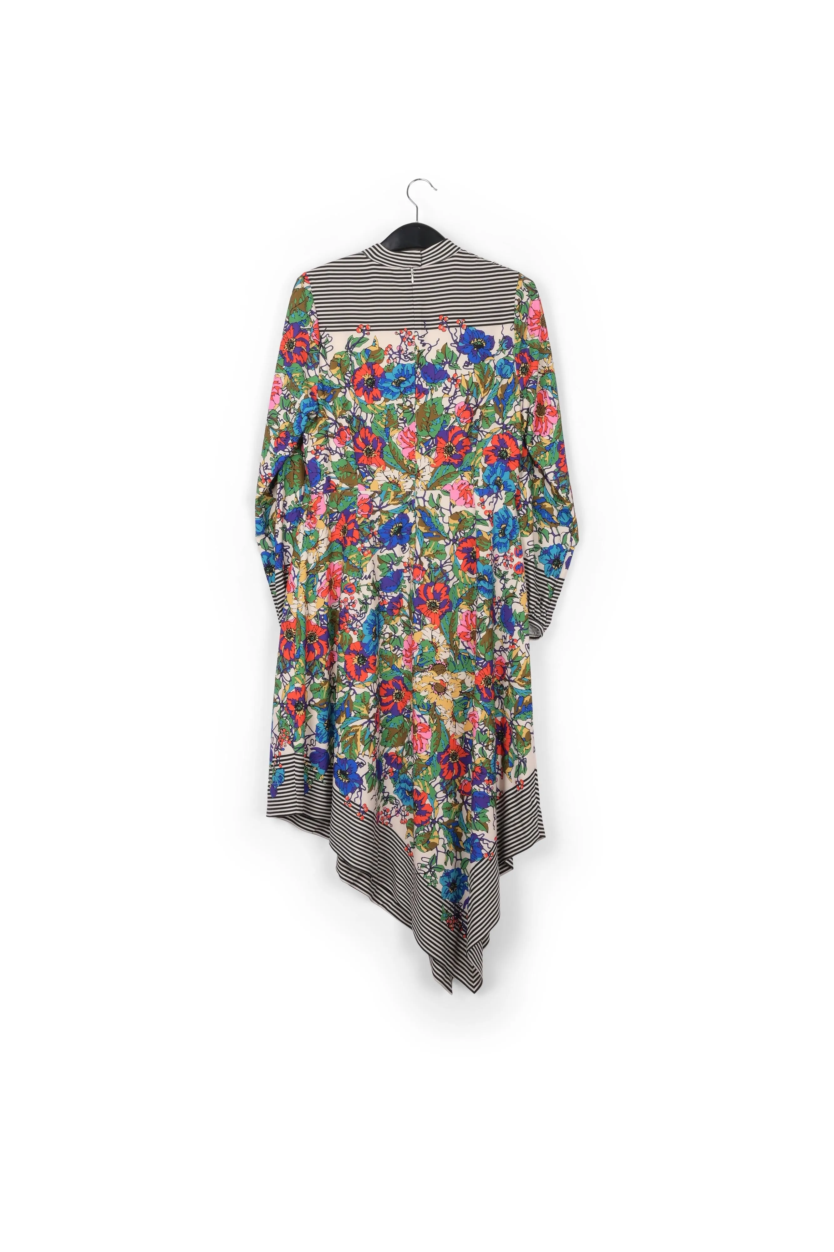 Asymmetric dress