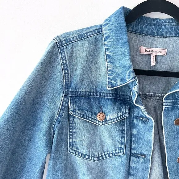 BCBGeneration Denim Cropped Medium Wash Denim Jacket Size Small