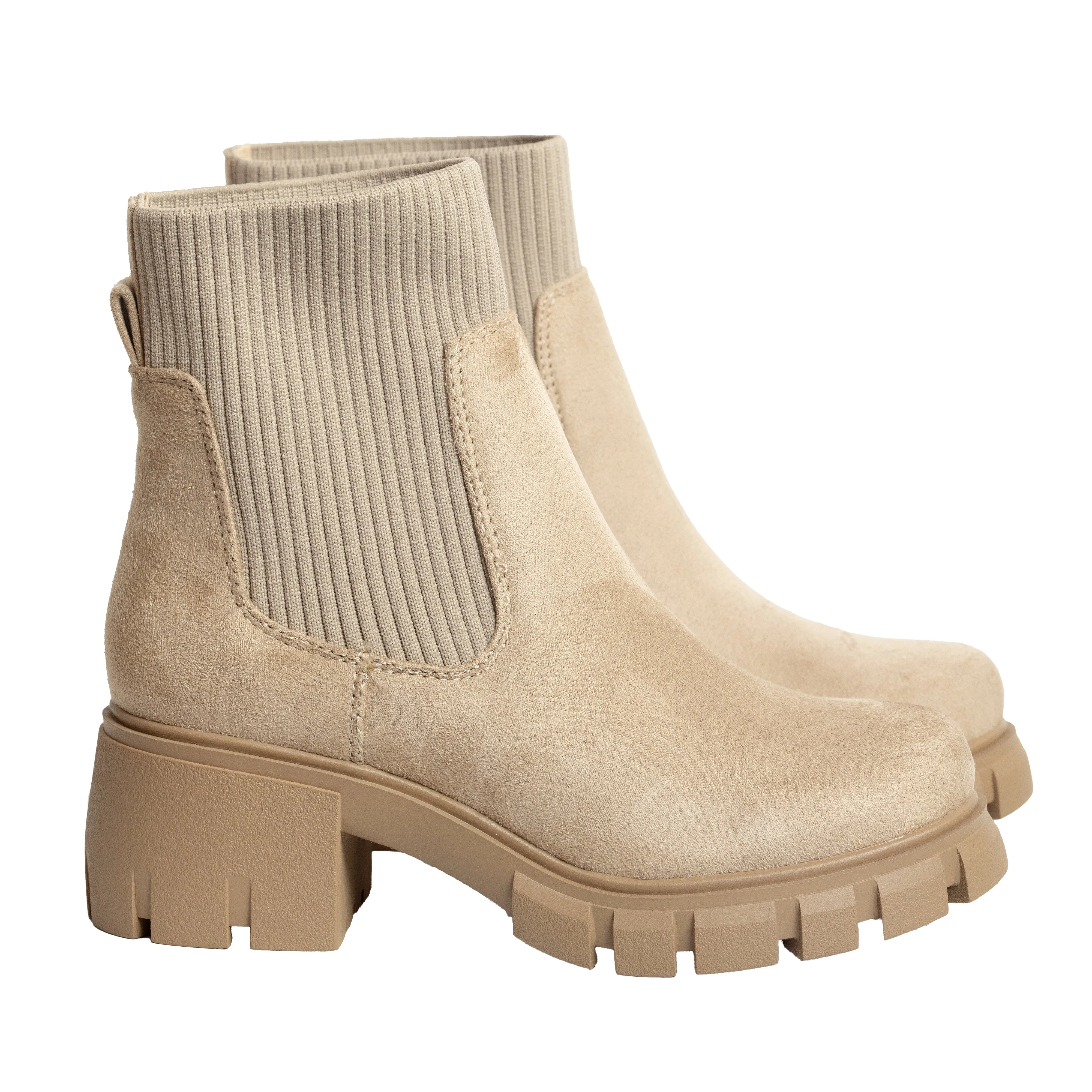 Bianca - Chelsea Ankle Booties, Mid Heel & Lightly Padded Insole, Ideal for Effortless Day-to-Night Style