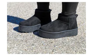 Black Ugg dupe shortie boot