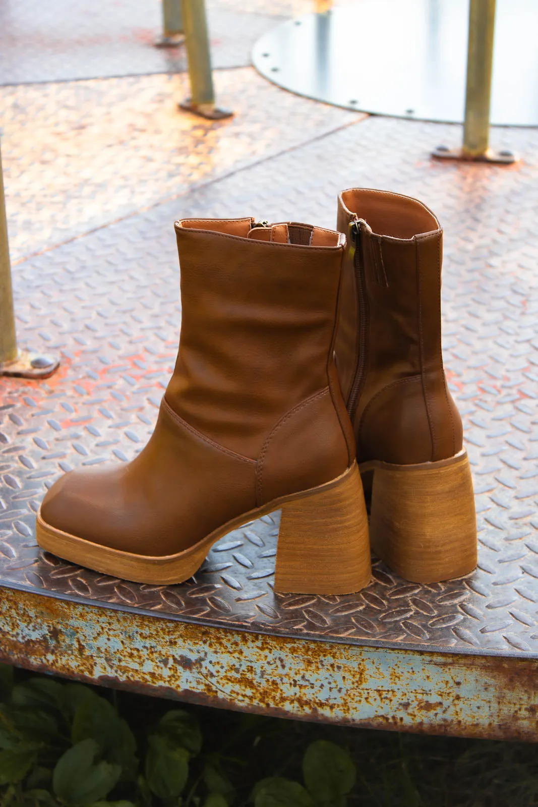 Bozeman Platform Ankle Boots