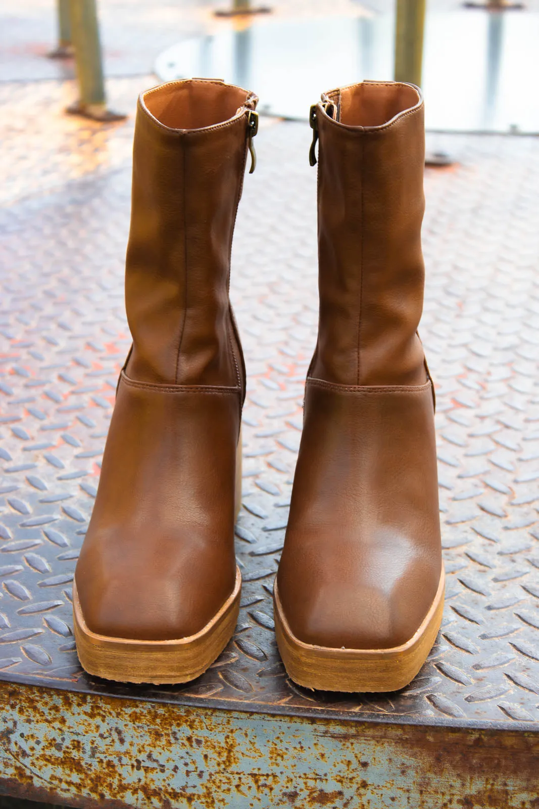Bozeman Platform Ankle Boots