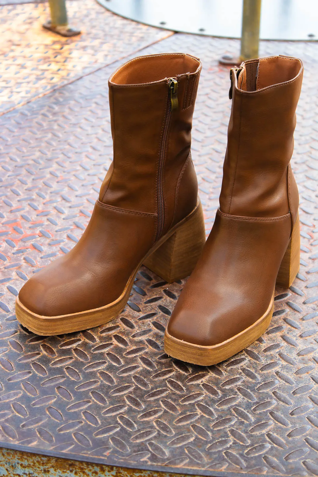 Bozeman Platform Ankle Boots