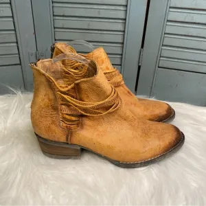 Circle G Worn Distressed Leather Ankle Boots Made in Mexico Size 7