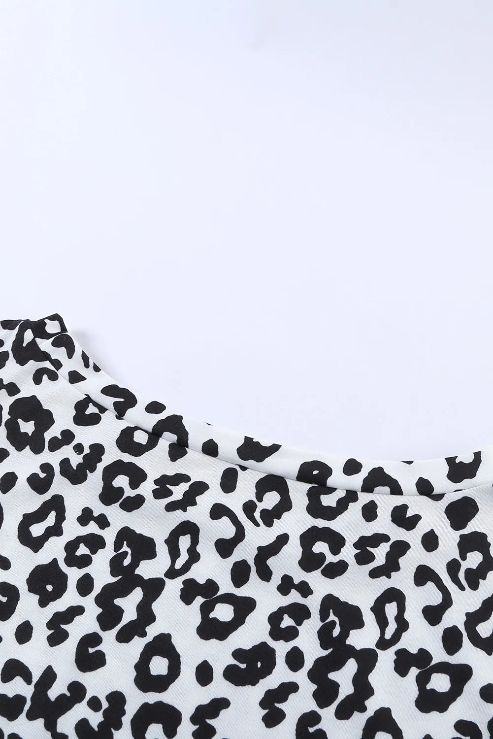Crew Neck Camo Print T-shirt with Pocket