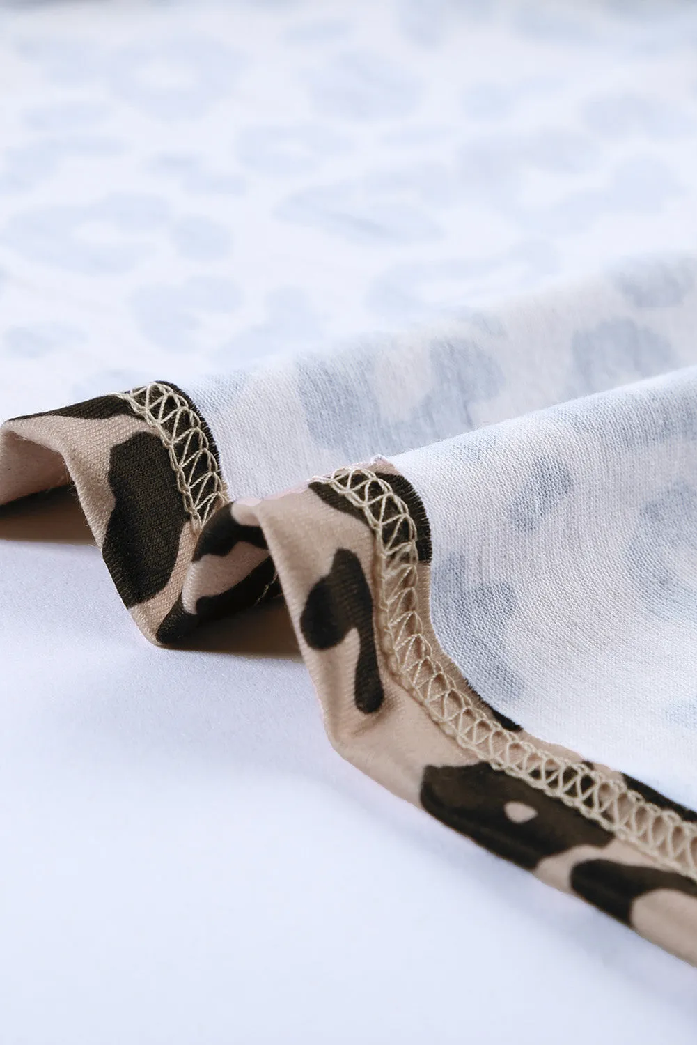 Crew Neck Camo Print T-shirt with Pocket