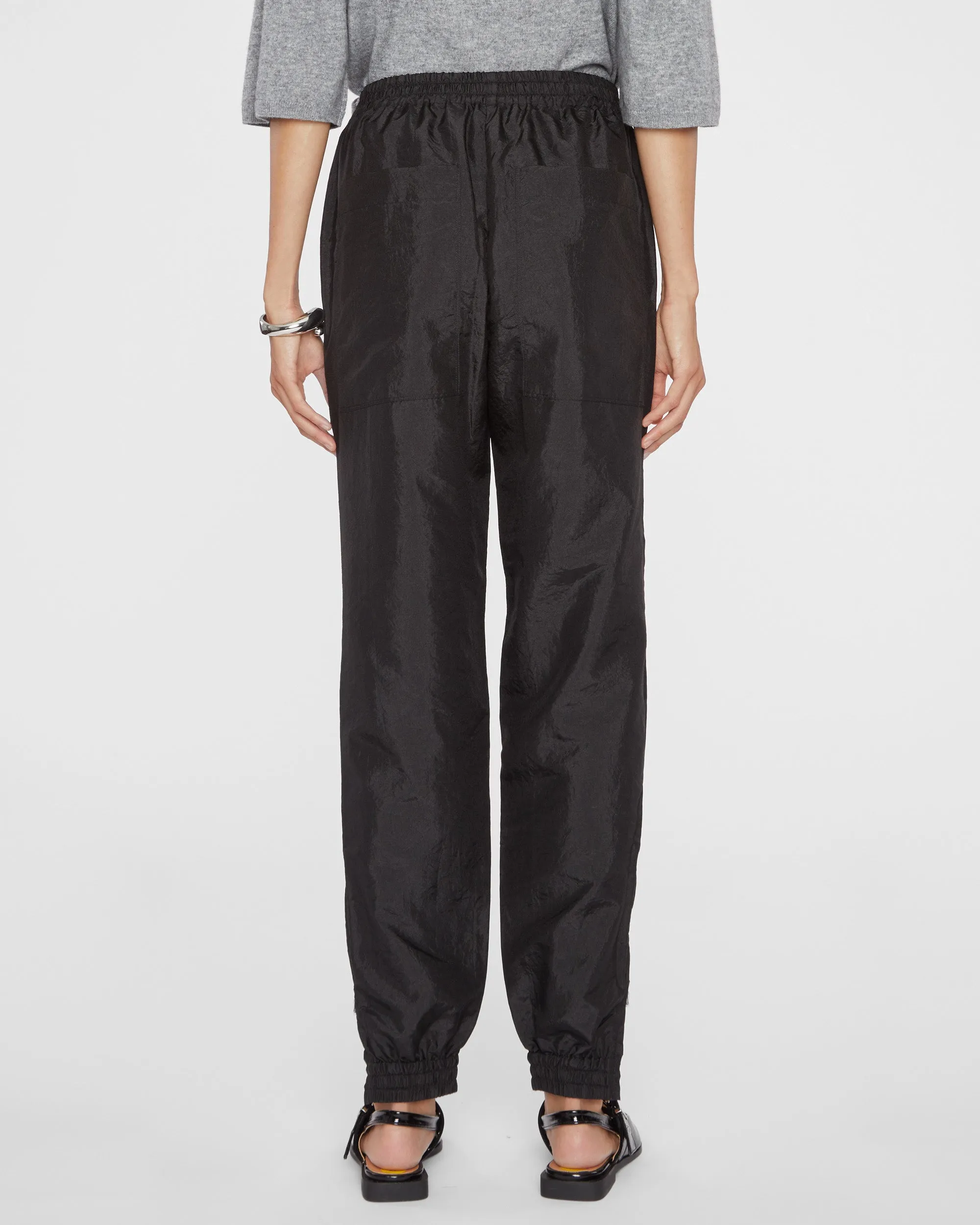 Crispy Nylon Kat Jogger