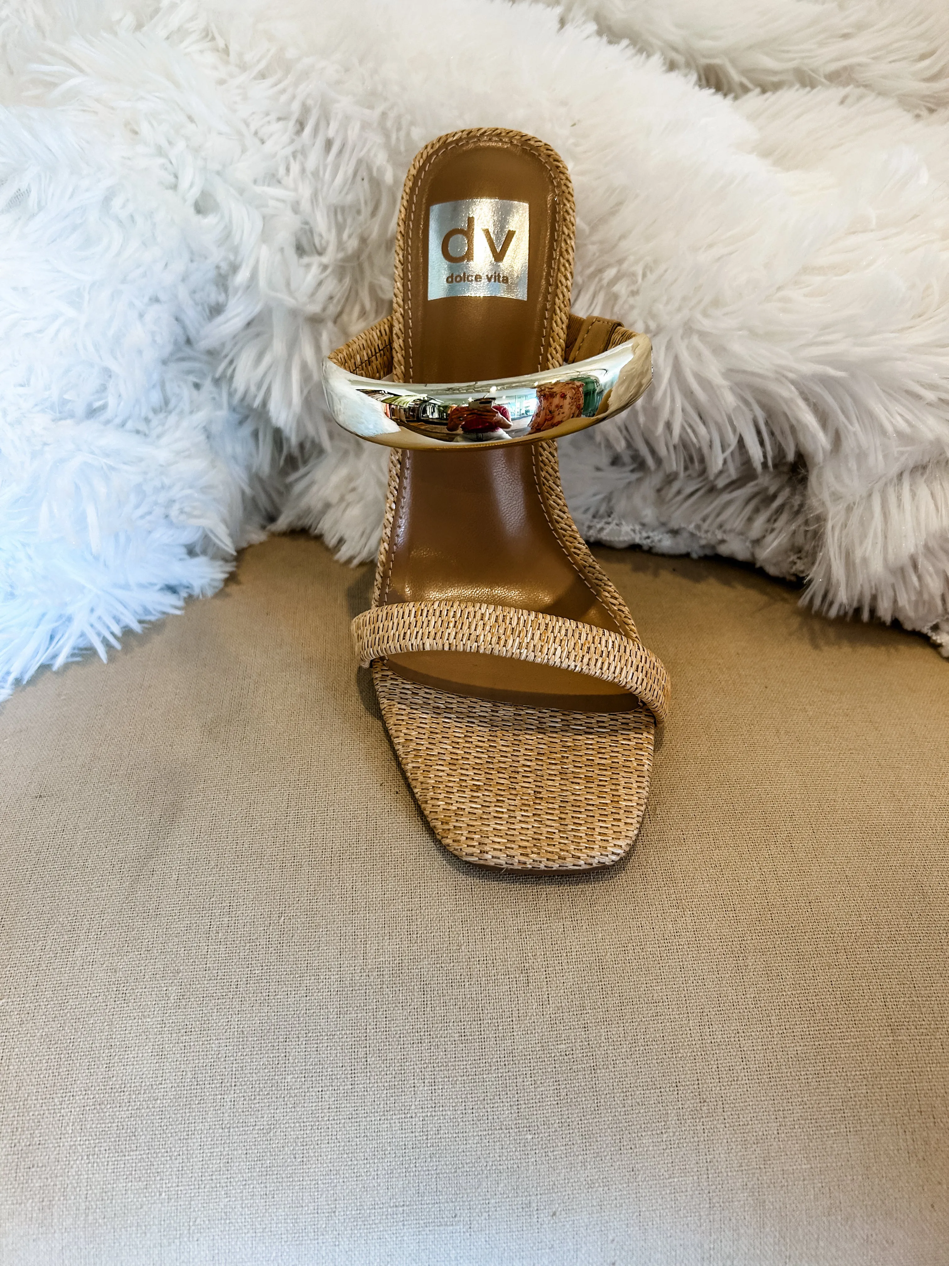 DV Yacht Raffia