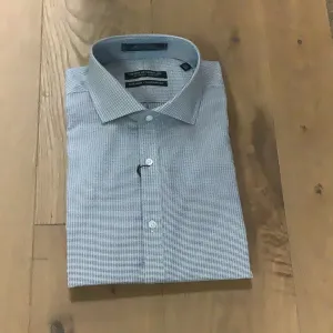 Forsyth Textured Faux Navy Long Sleeve Dress Shirt