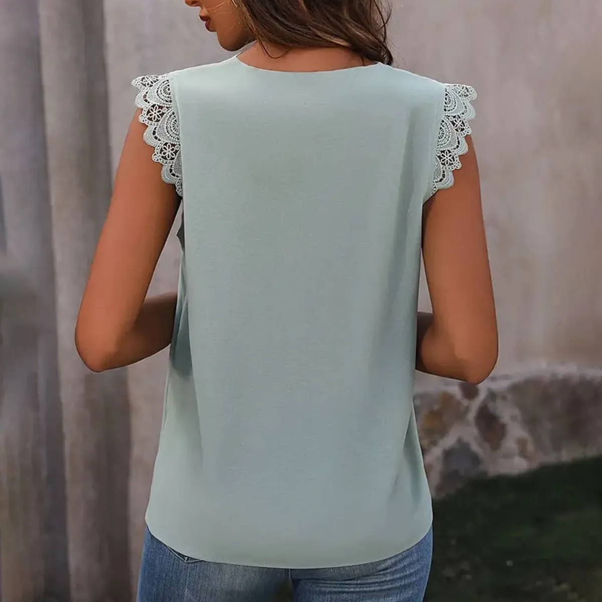 Lace woven sleeveless
