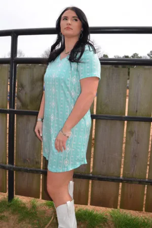 LADIES WALKING IN TURQUOISE DRESS