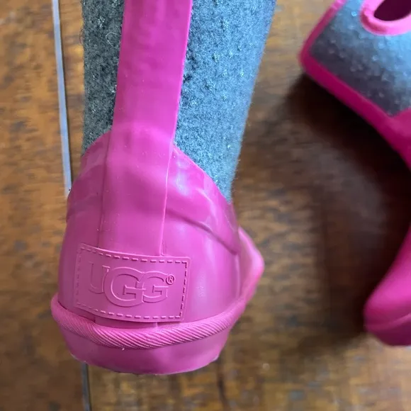 ⚡️MOVING SALE ⚡️ Ugg rain boots ⚡️MOVING SALE ⚡️