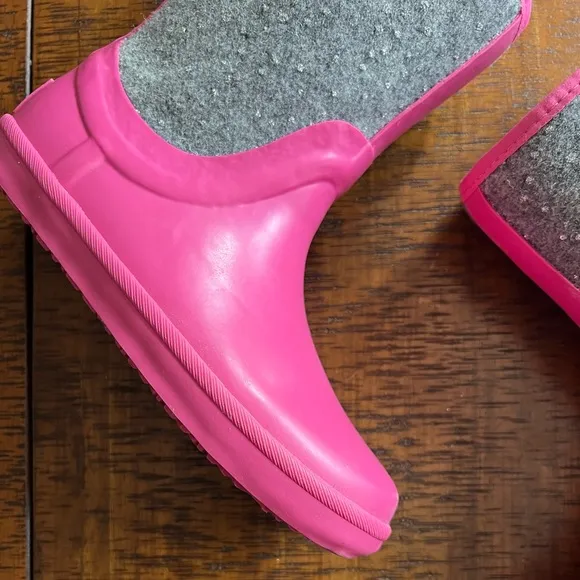 ⚡️MOVING SALE ⚡️ Ugg rain boots ⚡️MOVING SALE ⚡️