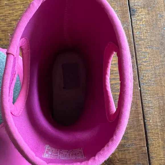 ⚡️MOVING SALE ⚡️ Ugg rain boots ⚡️MOVING SALE ⚡️
