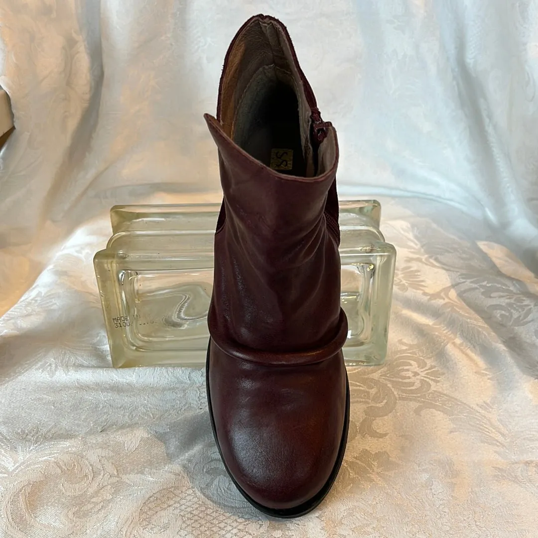 NASSIMA MONS BORDO LEATHER AND SUEDE