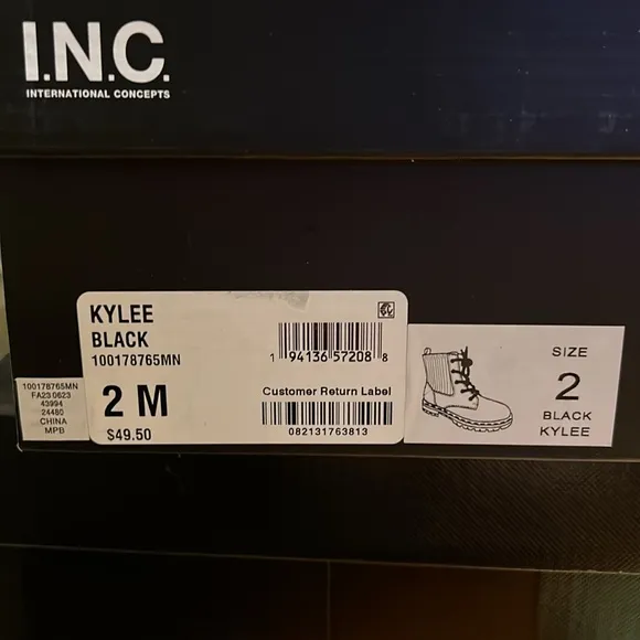 New I.N.C. International Concepts Girls Kylee Combat Boots Size 2 in Black