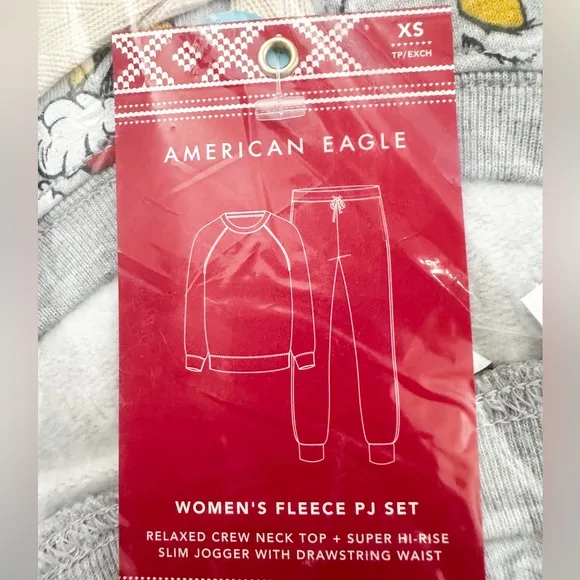 NWT- AMERICAN EAGLE Woman’s Fleece Grinch Crewneck Jogger Pj Set