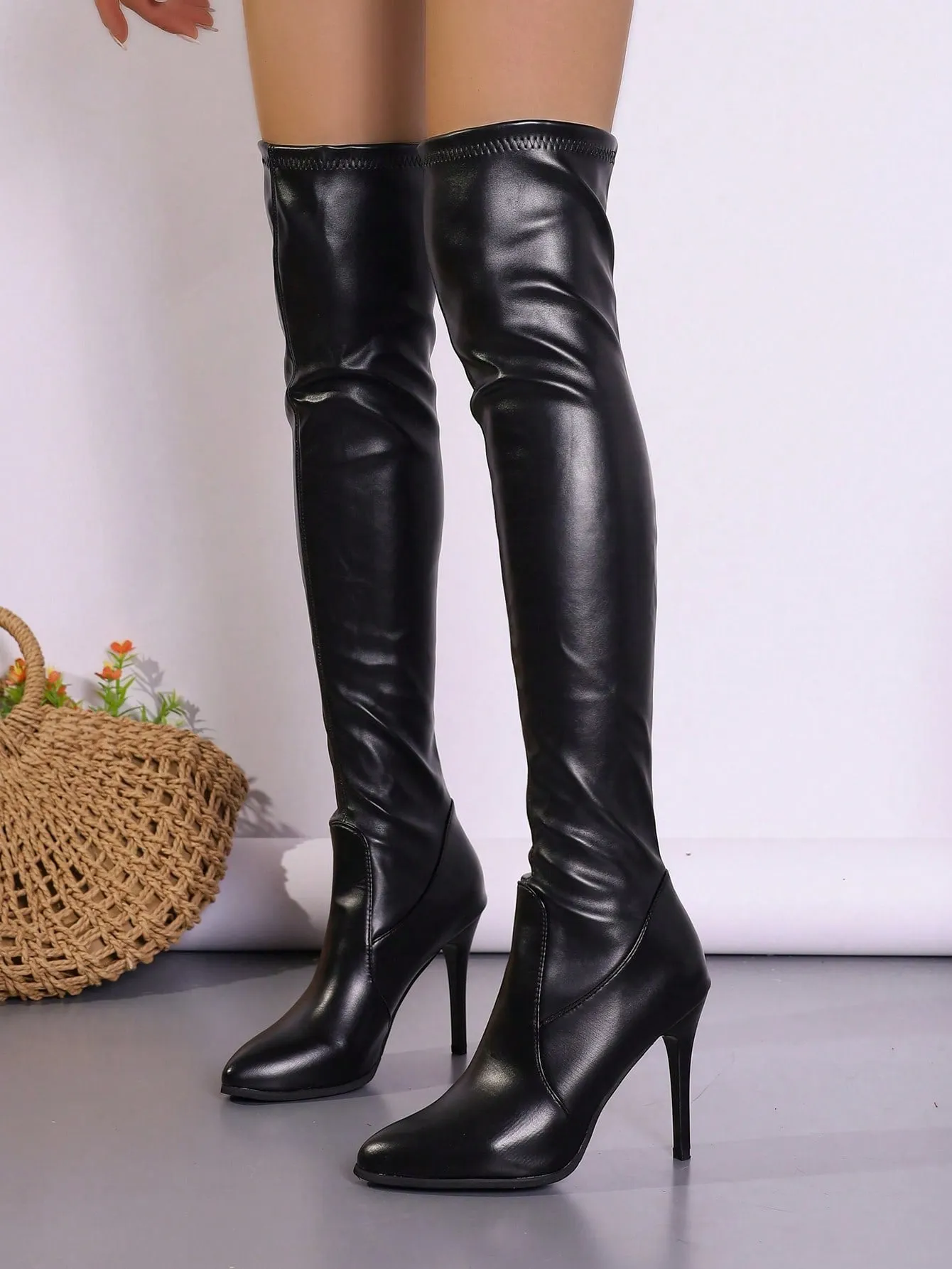 Pointed Toe Over-the-knee Elastic Boots - Black