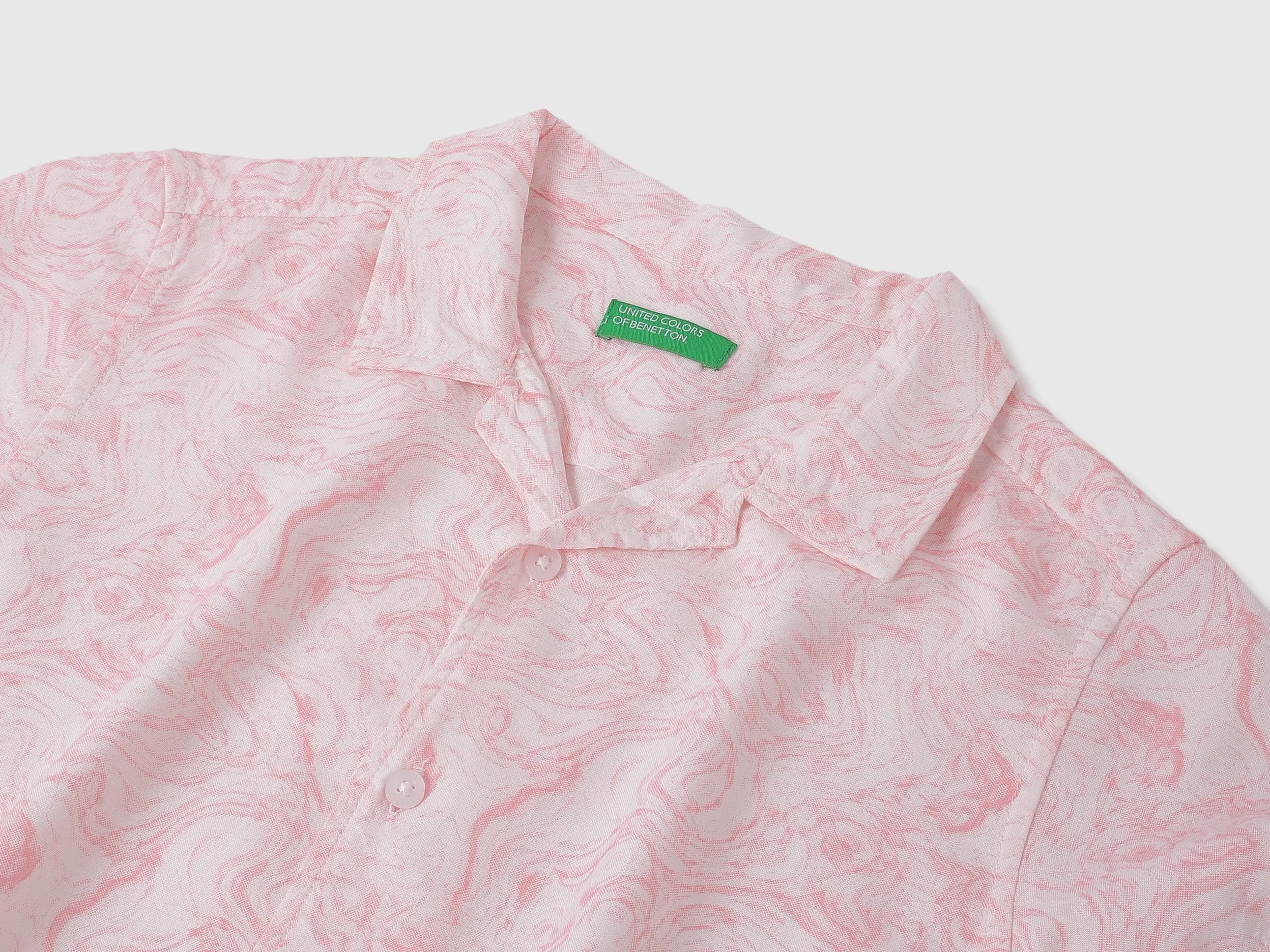 Regular Fit Spread Collar Printed Shirts