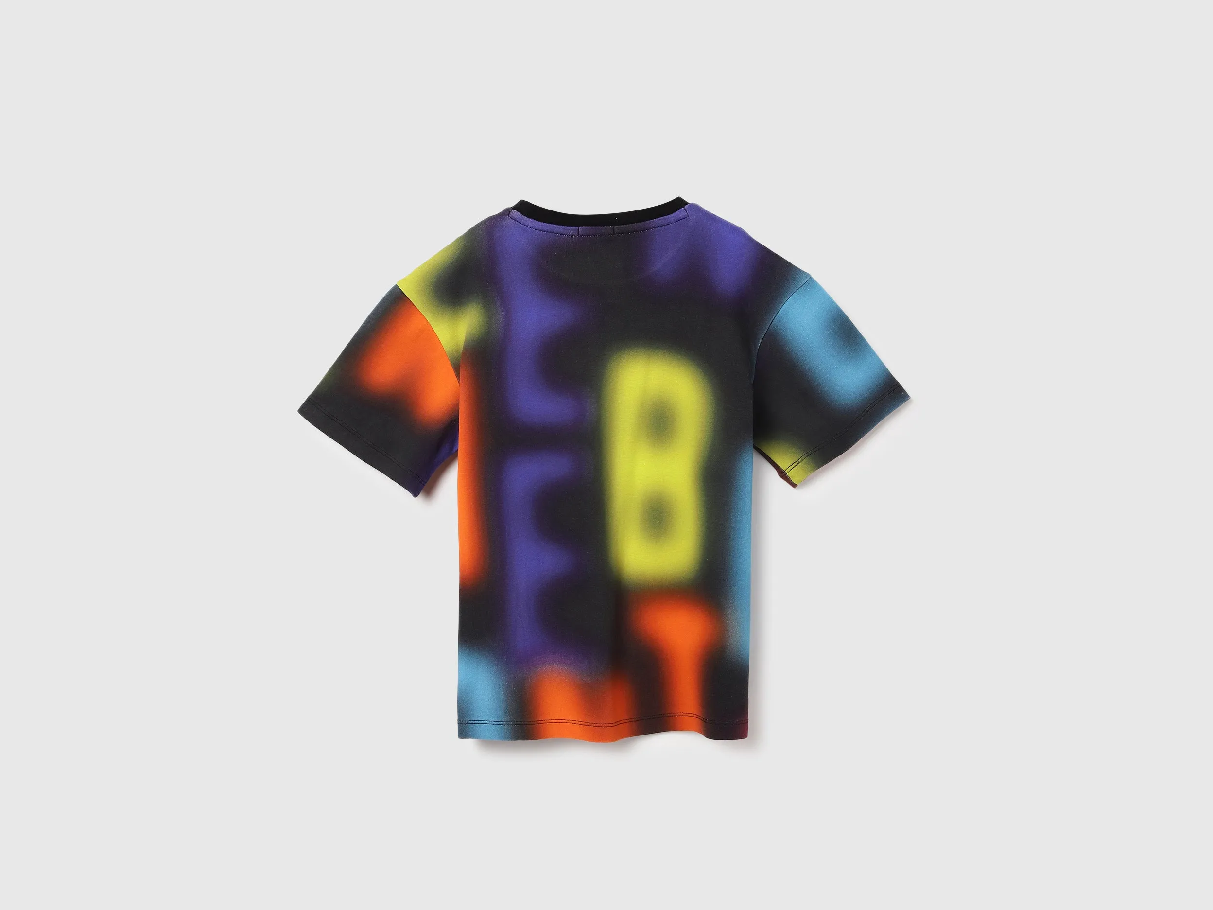 Relaxed Fit Round Neck Abstract T-shirts