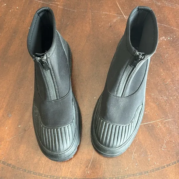 ✨SALE✨ ZARA KIDS/ TREADED ZIPPERED ANKLE BOOTS ✨SALE✨