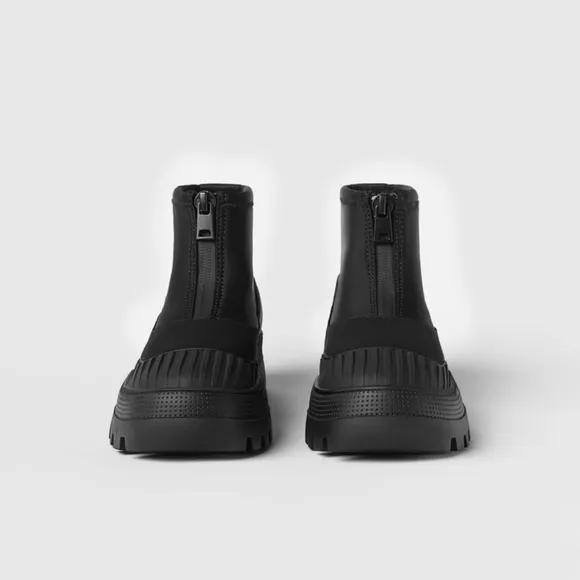 ✨SALE✨ ZARA KIDS/ TREADED ZIPPERED ANKLE BOOTS ✨SALE✨