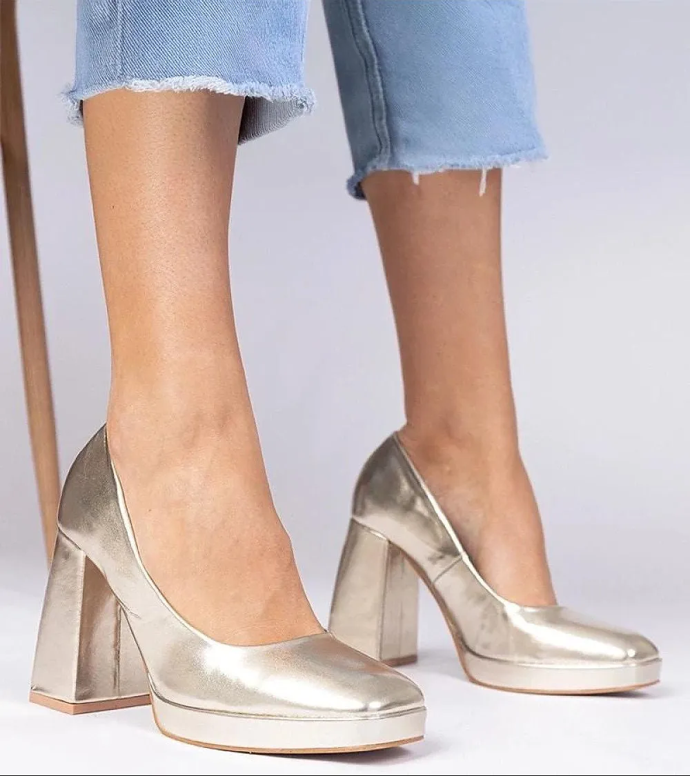 Unique pumps with a chunky heel