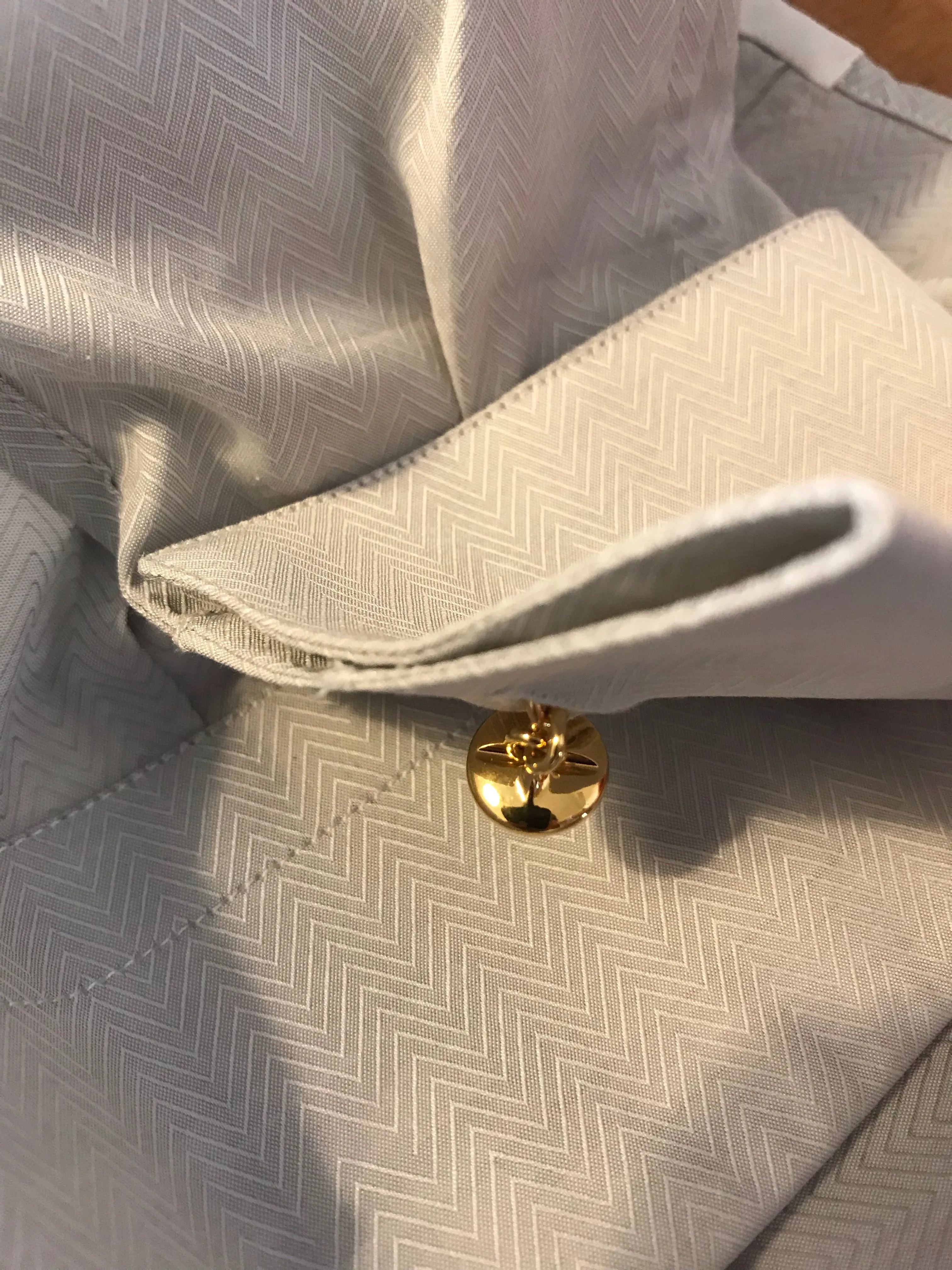 V Motif Dress Shirt
