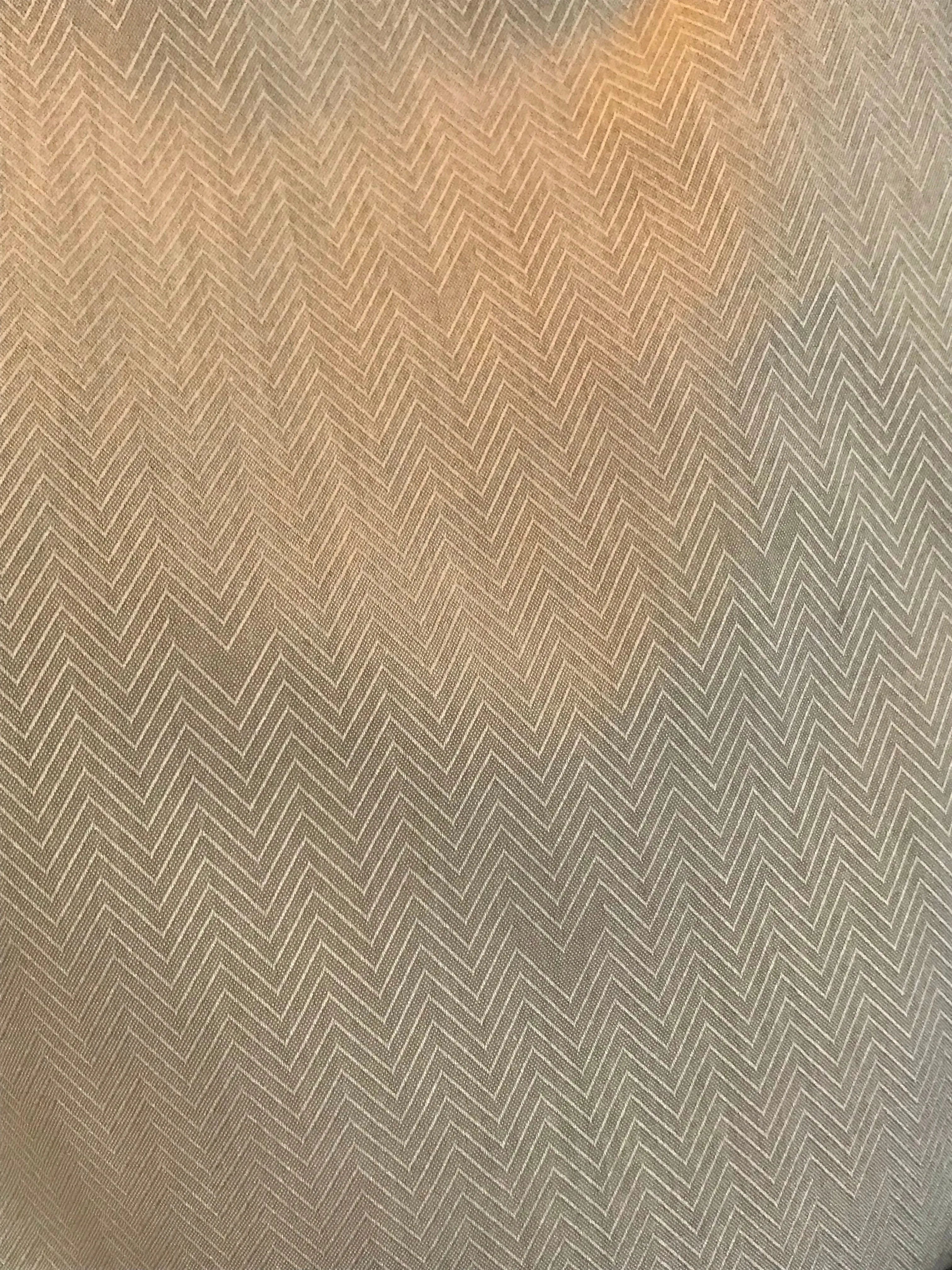 V Motif Dress Shirt