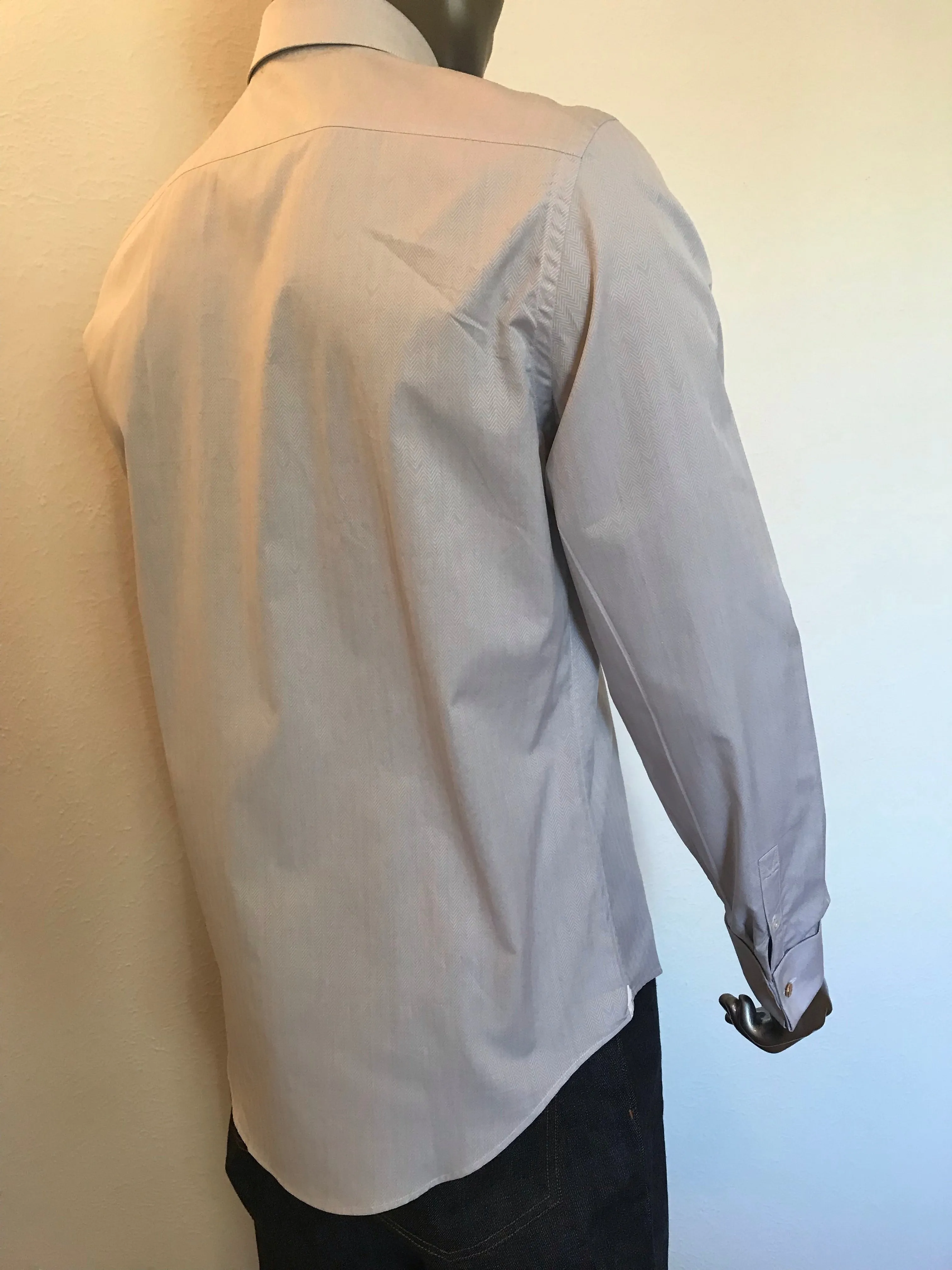 V Motif Dress Shirt
