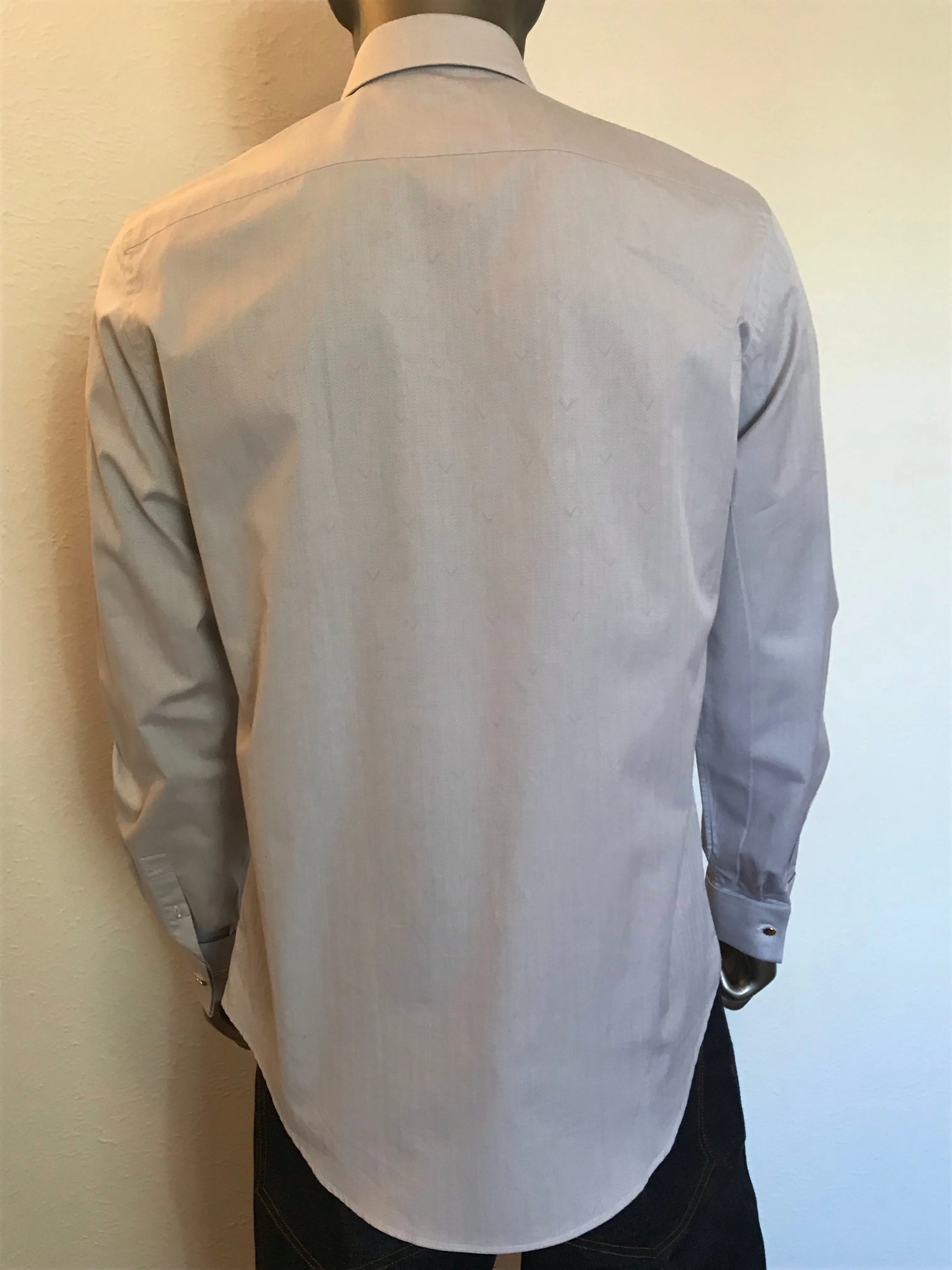 V Motif Dress Shirt
