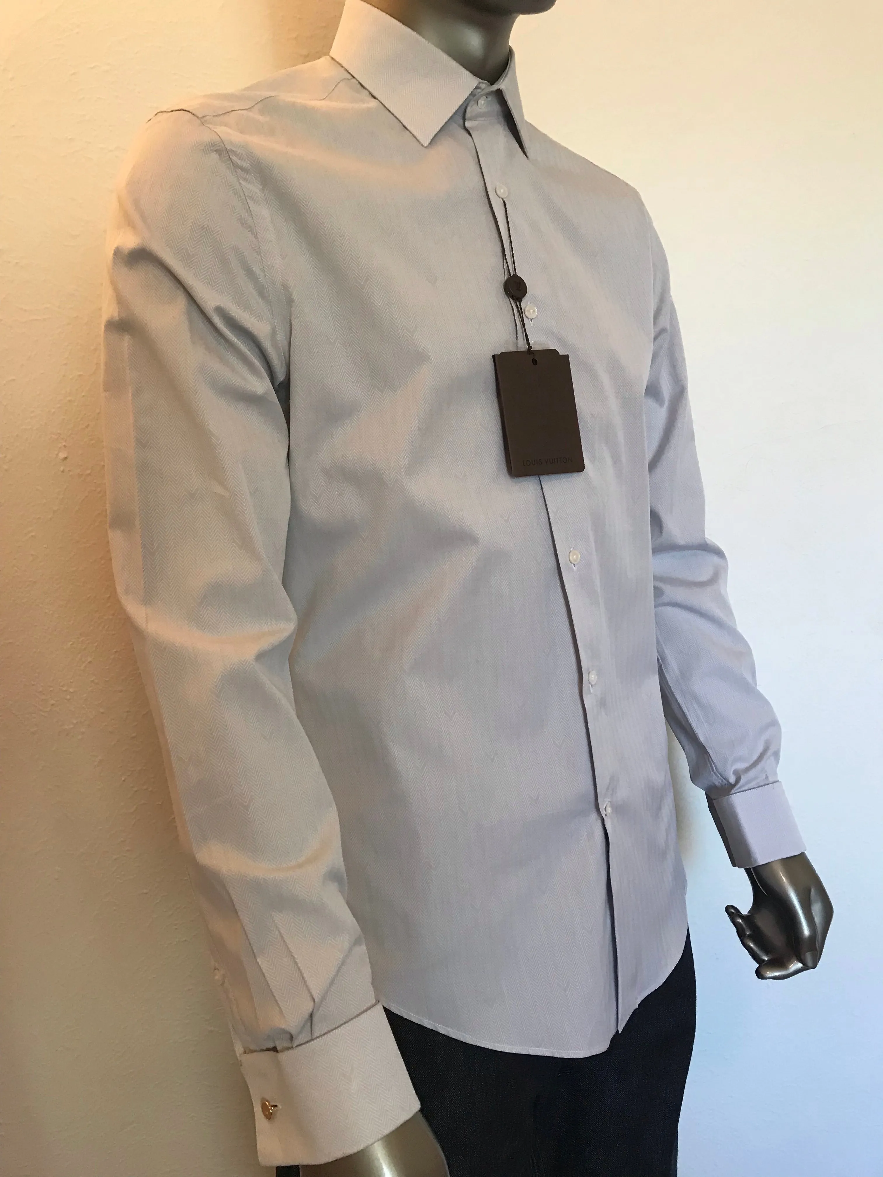 V Motif Dress Shirt