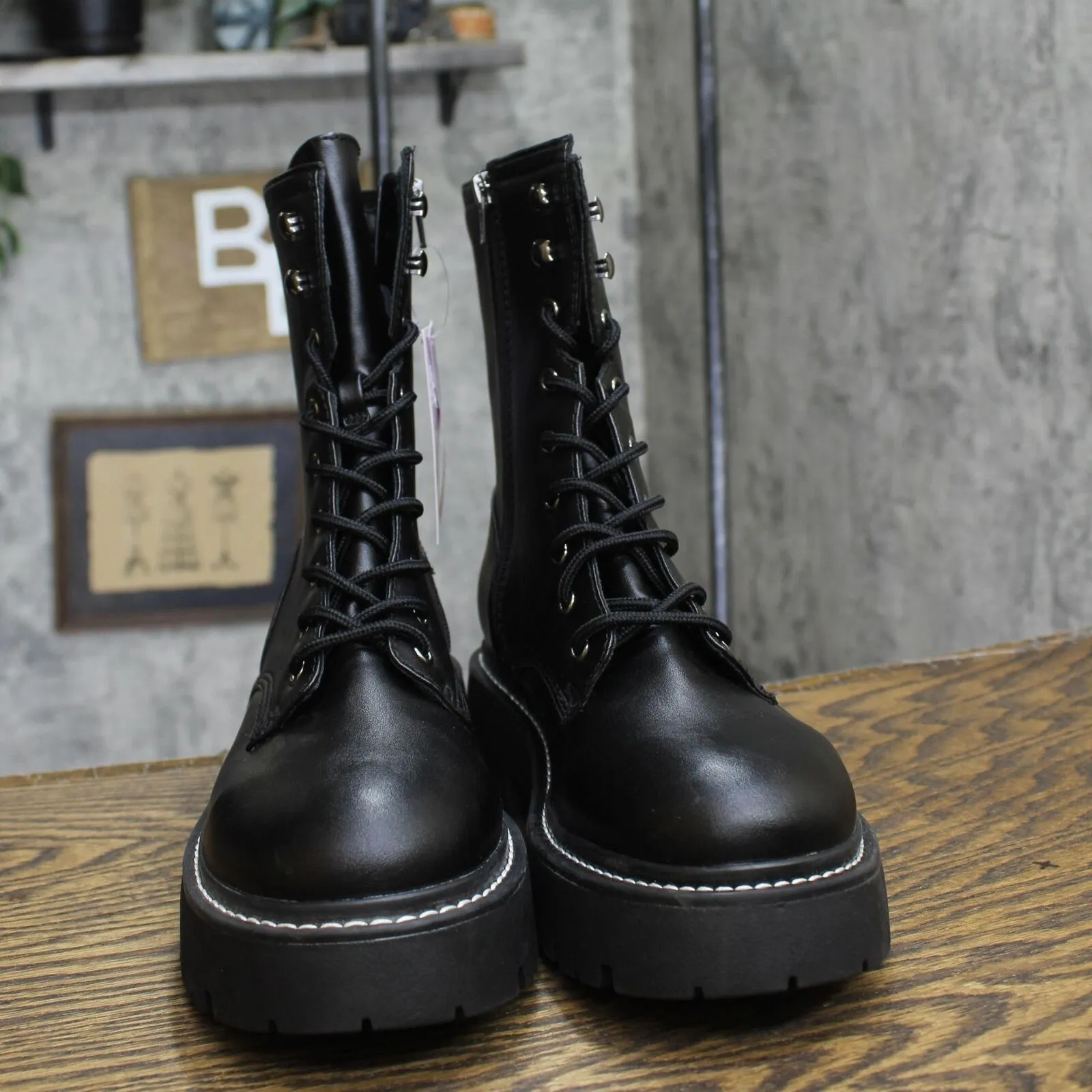 Wild Fable Womens Logan Lug Combat Boots with Memory Foam Insole Black 10M