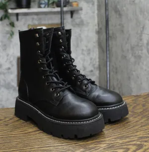 Wild Fable Womens Logan Lug Combat Boots with Memory Foam Insole Black 8.5M