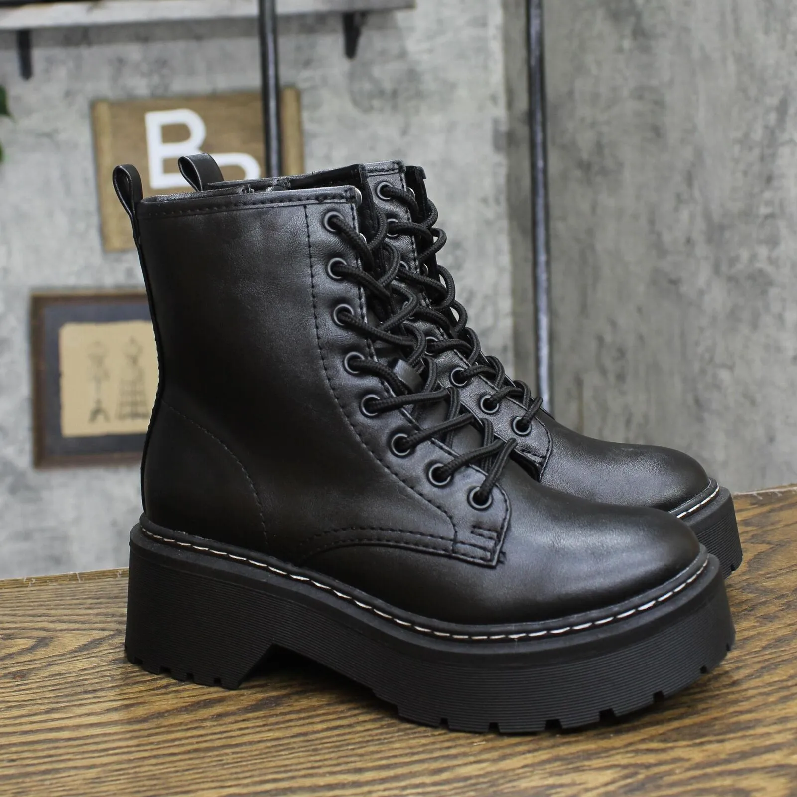 Wild Fable Womens Zea Combat Boots 87930208 Black 6.5M
