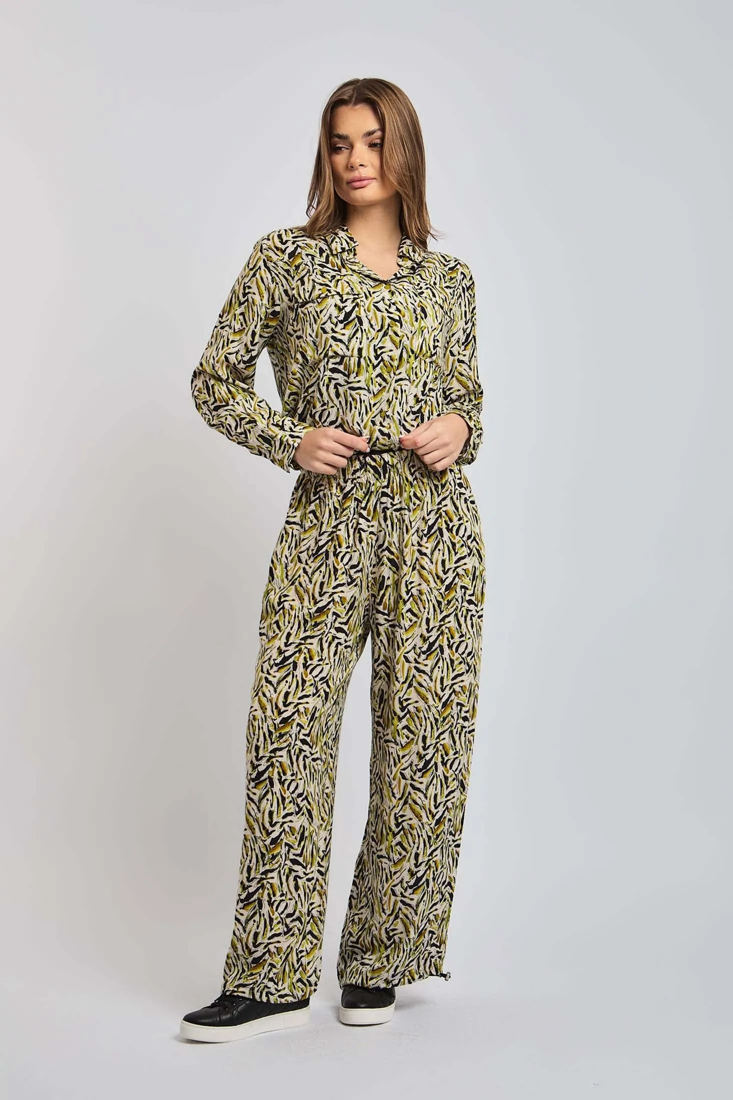 Women Pant Camo Printed Jogger Multicolor