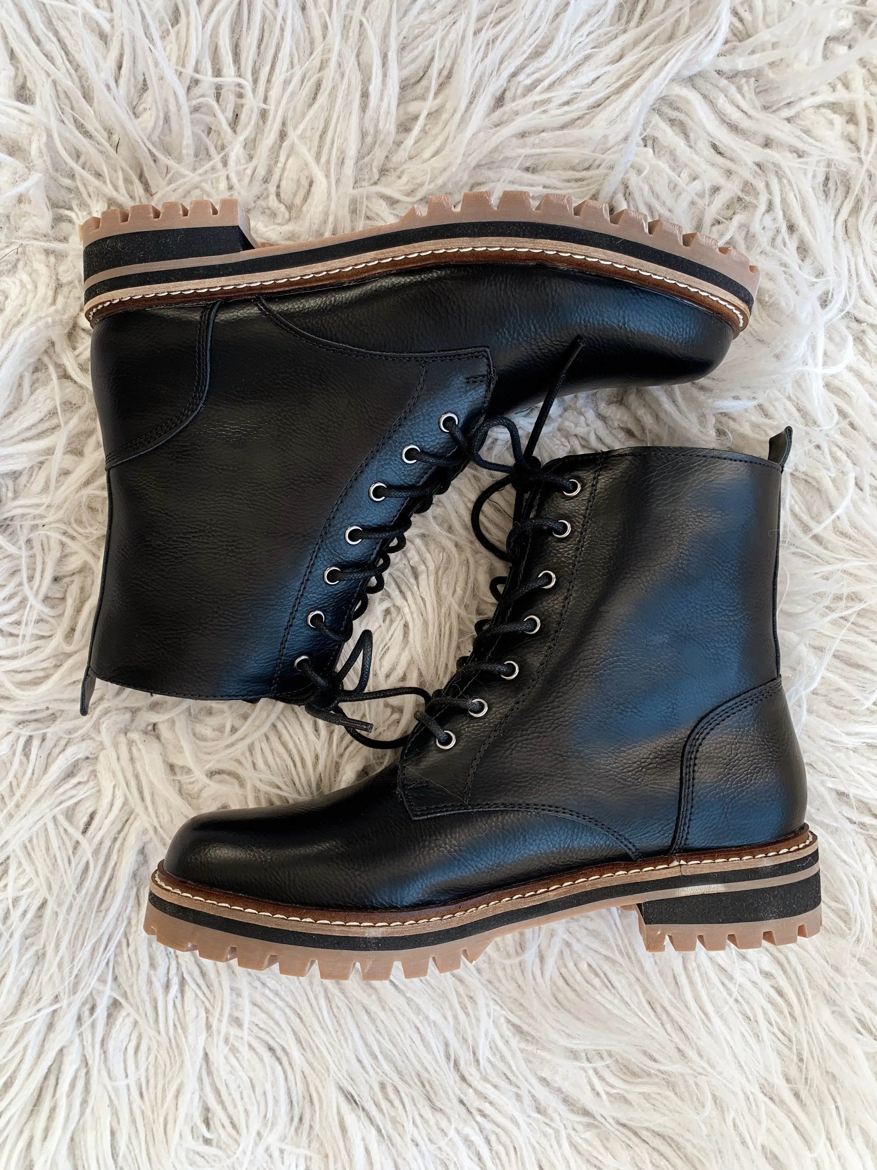 Women’s Combat Boot in Black