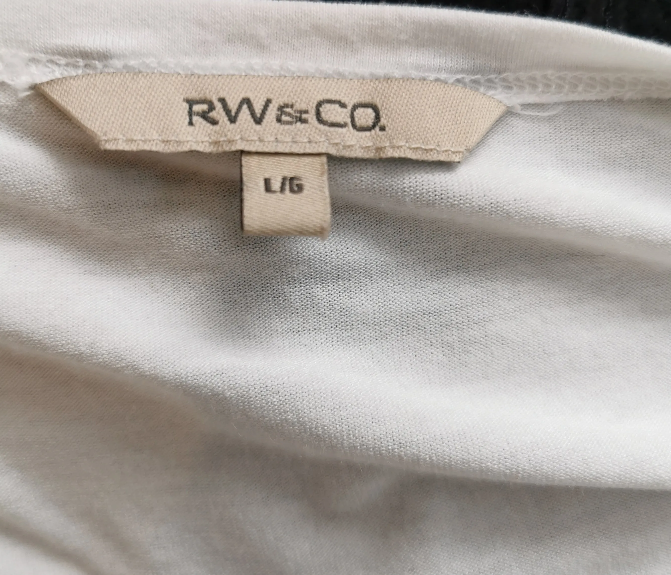 WOMENS SIZE LARGE - RW&CO. White Square Neck, Super Soft T-Shirt EUC B17